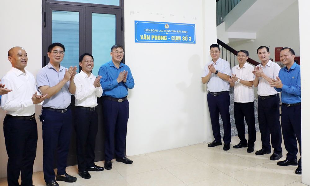 Bac Ninh Provincial Labor Federation launches the Office of Cluster Area of Industrial Park No. 3. Photo: Provincial Labor Federation provided