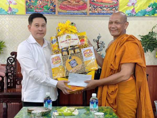Công an Cà Mau gắn kết lòng dân từ cơ sở tôn giáo