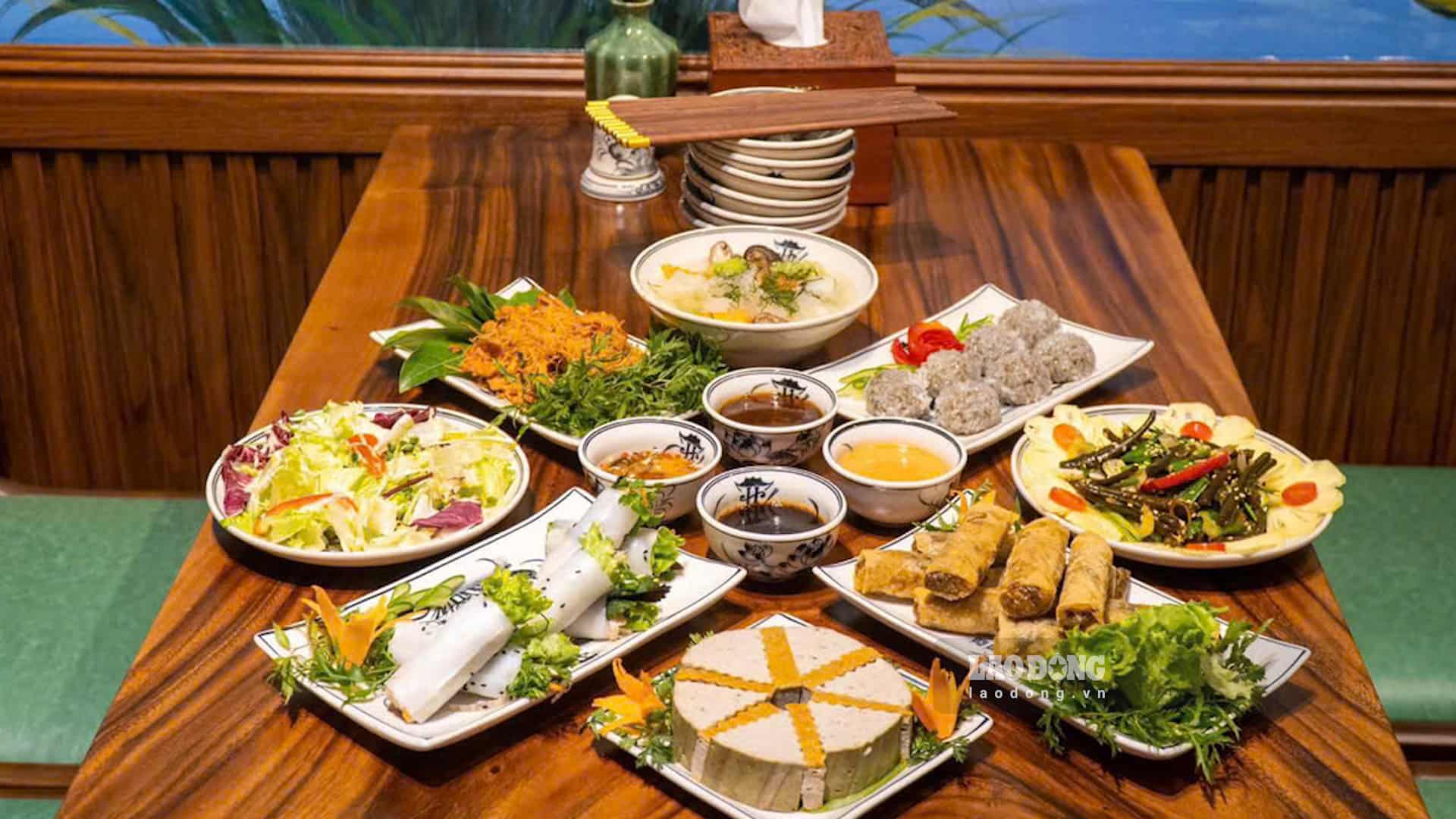 Near the full moon of July, vegetarian feasts are ordered early by many families. Photo: Huyen Anh