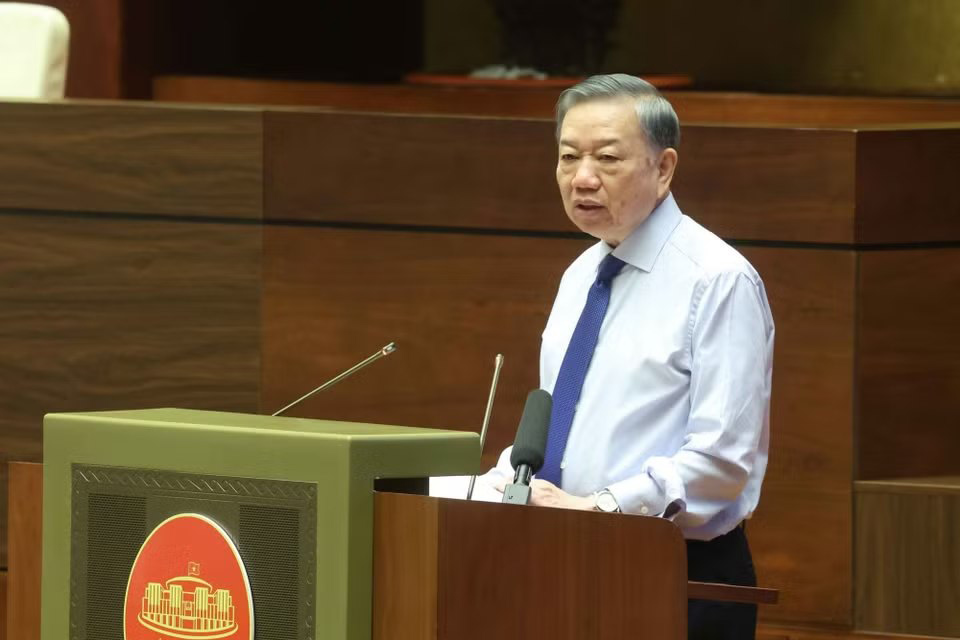 General Secretary and President To Lam speaks at a meeting with planning officials under the management of the Secretariat. Photo: VNA