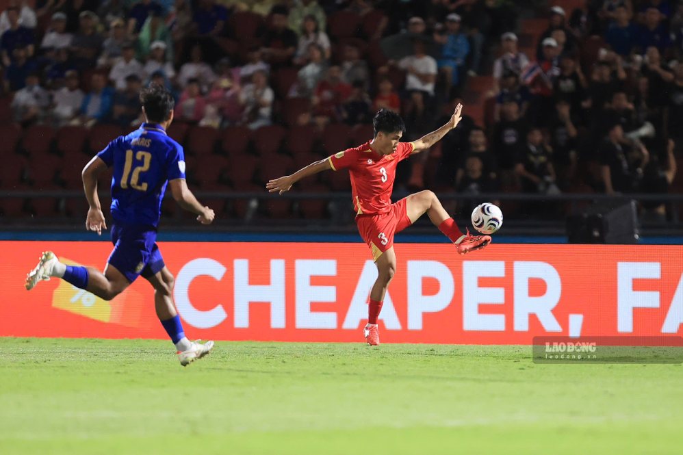Vietnam team faces Thailand in the second leg of the ASEAN Cup 2026 final. Photo: Minh Dan