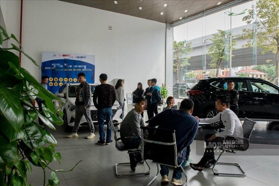 Many accessories included when buying a new car are not always as valuable as advertised. Photo: Khanh Linh