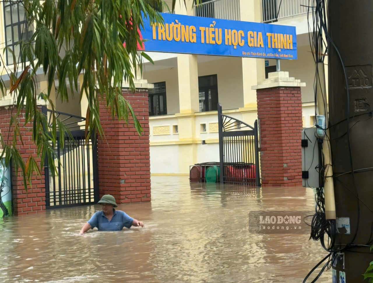 Floods caused a Gia Vien Elementary School site (in Kenh Ga village, Gia Vien commune, Ninh Binh province) to be flooded. Photo: Nguyen Truong