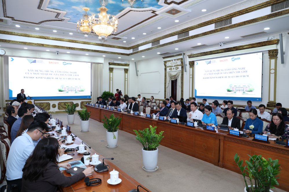 Ho Chi Minh City consults investors to build a Strategic Technology Development Center. Photo: Ho Chi Minh City Trade Promotion Center provides
