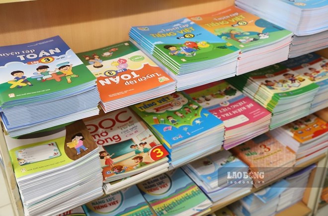 NXBGDVN has issued 225 million copies of textbooks, and continues to add 18 million copies before the new school year. Photo: Tuong Van