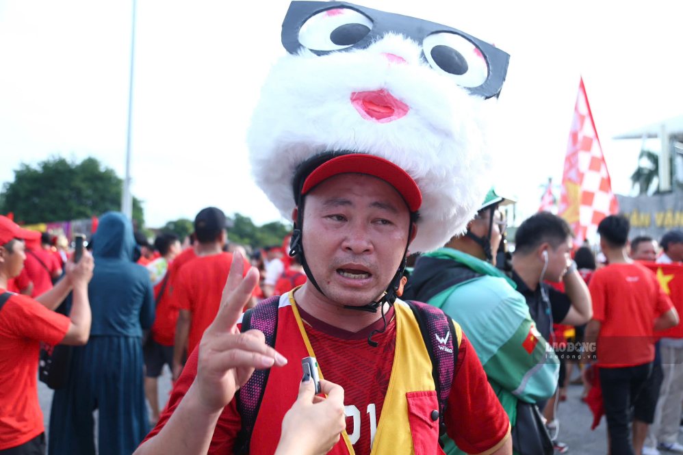 Ông Đỗ Vũ Huy dự đoán tuyển Việt Nam thắng 2-0. Ảnh: Thanh Vũ