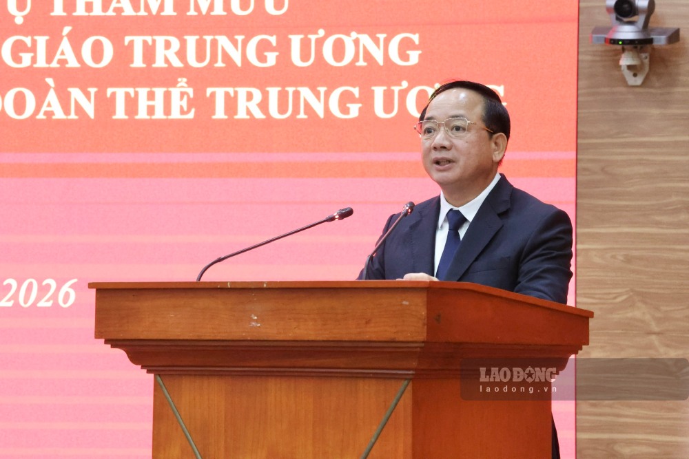 Ông Trịnh Văn Quyết - Trưởng Ban Tuyên giáo Trung ương phát biểu tại hội nghị. Ảnh: Thu Hà