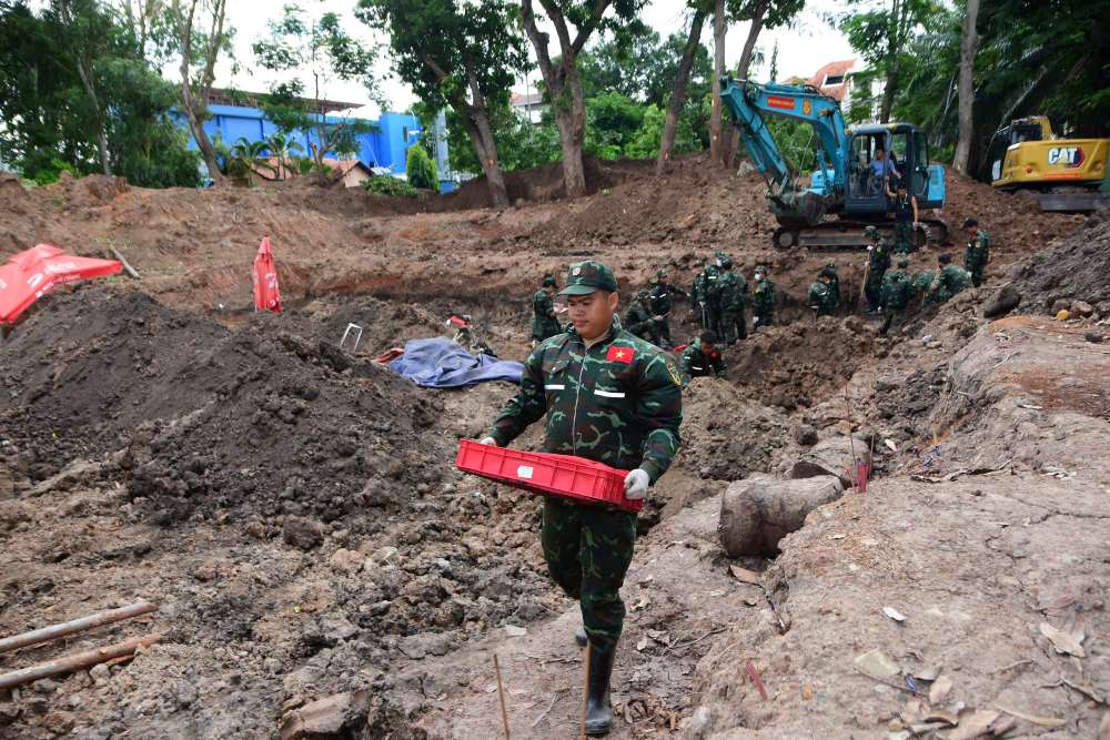 Plus de 511 dépouilles de martyrs ont été retrouvées au parc Lê Thị Riêng. Photo: Commandement de Hô Chi Minh-Ville