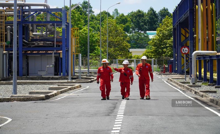 Workers are an important factor in the success of Nhon Trach 2 Oil and Gas Power Joint Stock Company. Photo: Ha Anh Chien