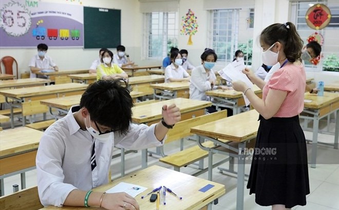 Decree 154/2025/ND-CP is an important basis for resolving the regime for teachers, civil servants, principals, and vice principals who are redundant after school merger. Photo: Hai Nguyen