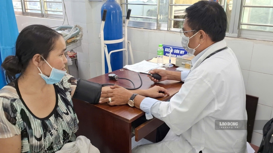 Y tế cơ sở giữ vai trò tuyến đầu chăm sóc sức khỏe. Ảnh: Hoàng Lộc