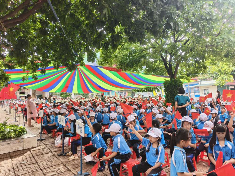 Before the new school year 2026 - 2027, Dak Lak province has had many principals and vice principals resign from educational management. Photo: Bao Trung