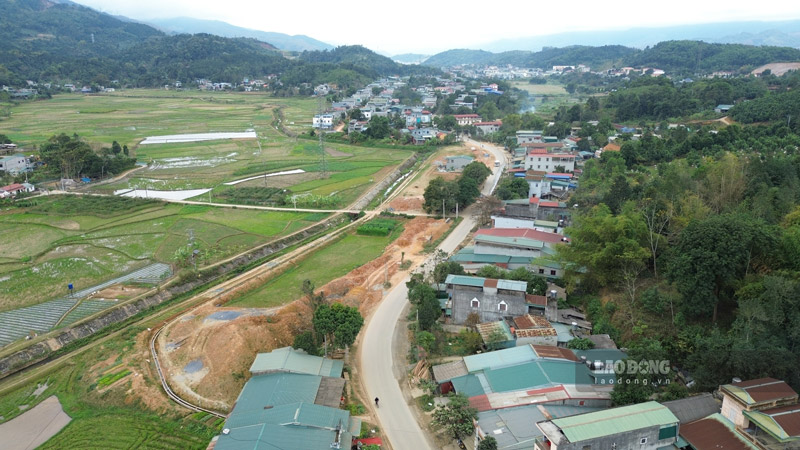 Một góc của xã Bát Xát, nơi sẽ triển khai dự án Khu Công nghiệp Bản Qua. Ảnh: Đinh Đại