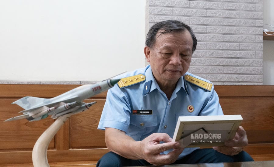 For Mr. Chu Manh Hung, memories of his duties on National Day are still a beautiful part of his military years. Photo: An Phuong