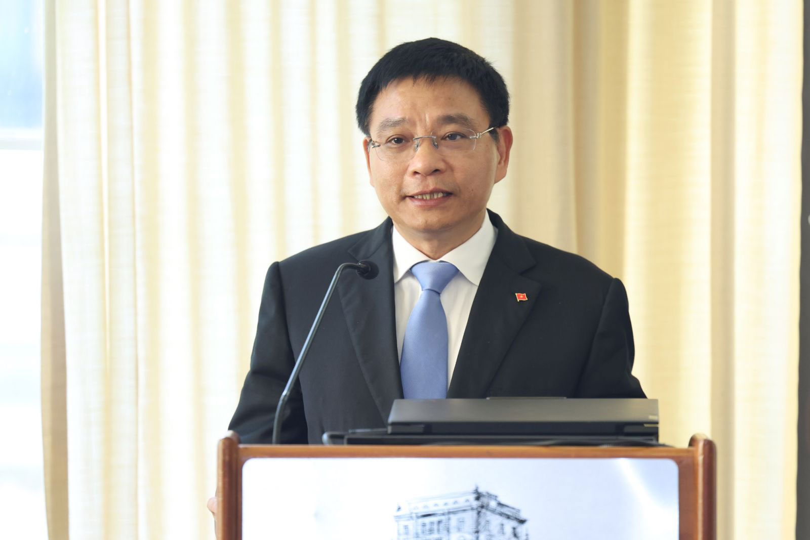 Member of the Party Central Committee, Deputy Prime Minister Nguyen Van Thang speaks at the Vietnam Leadership Program (VLP) 2026 at Columbia University, New York, USA. Photo: Ministry of Foreign Affairs