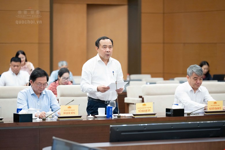 Member of the Party Central Committee, Minister of Science and Technology Vu Hai Quan said that cutting 8 administrative procedures is expected to save over 300 million VND in implementation costs each year. Photo: Quochoi. vn