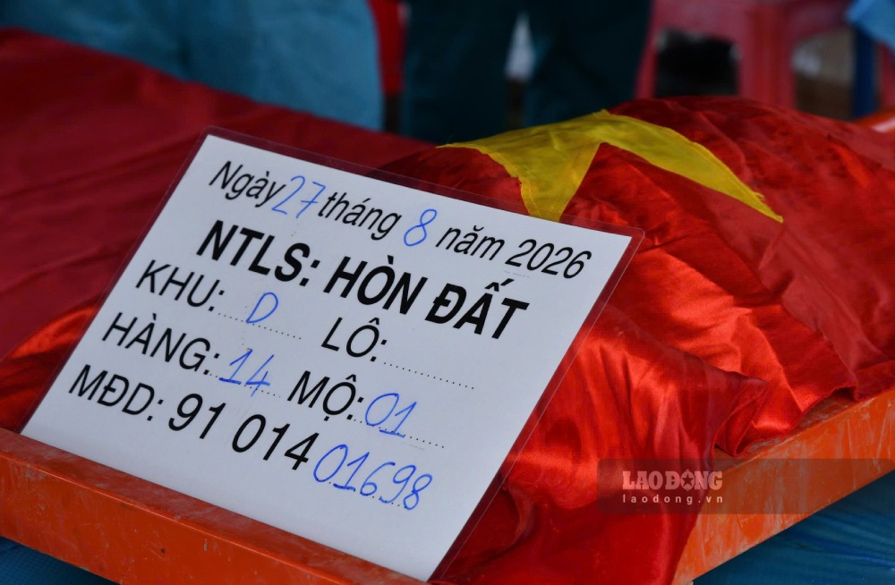 Each collected biological sample is an additional opportunity to find the names and hometowns of the heroic martyrs who sacrificed. Photo: Nam Phuong