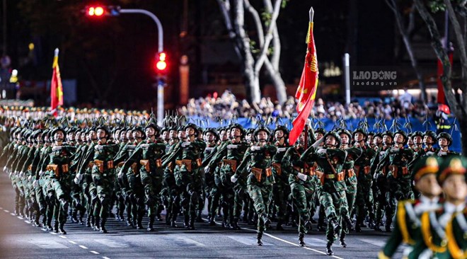 Tiền lương, thời gian công tác để tính hưởng chế độ thôi việc với sĩ quan