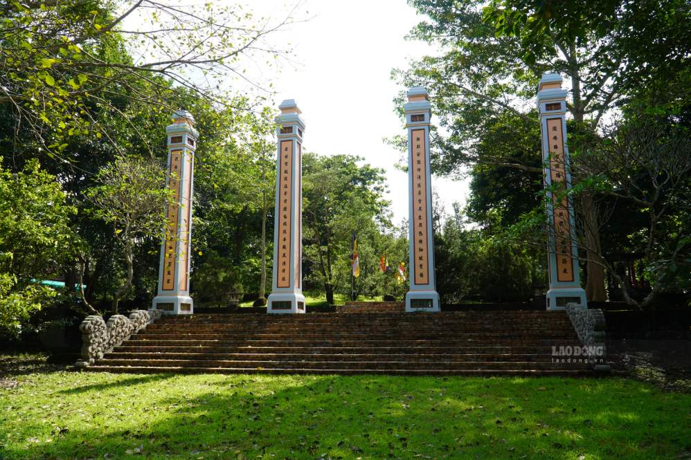 Cổng chùa Tăng Hội. Ảnh: HAC
