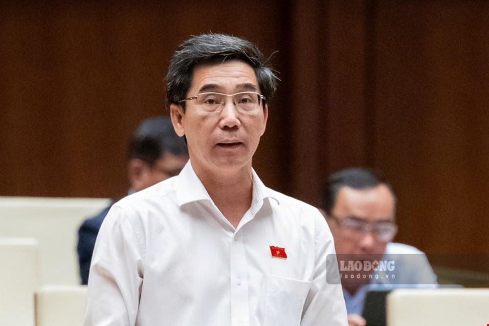 Approving the dismissal of Mr. Tran Chi Cuong from the position of Vice Chairman of Da Nang City People's Committee. Photo: Pham Dong