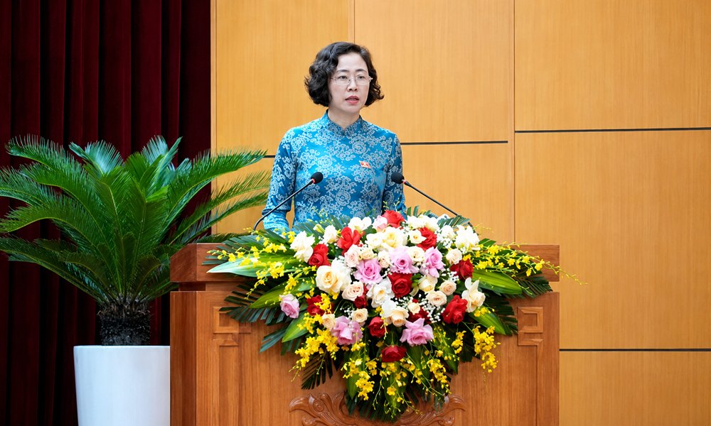 Le Premier ministre approuve les résultats de l'élection au poste de vice-présidente du Comité populaire provincial de Quang Ninh pour Mme Vu Thi Mai Anh. Photo: Chinhphu. vn