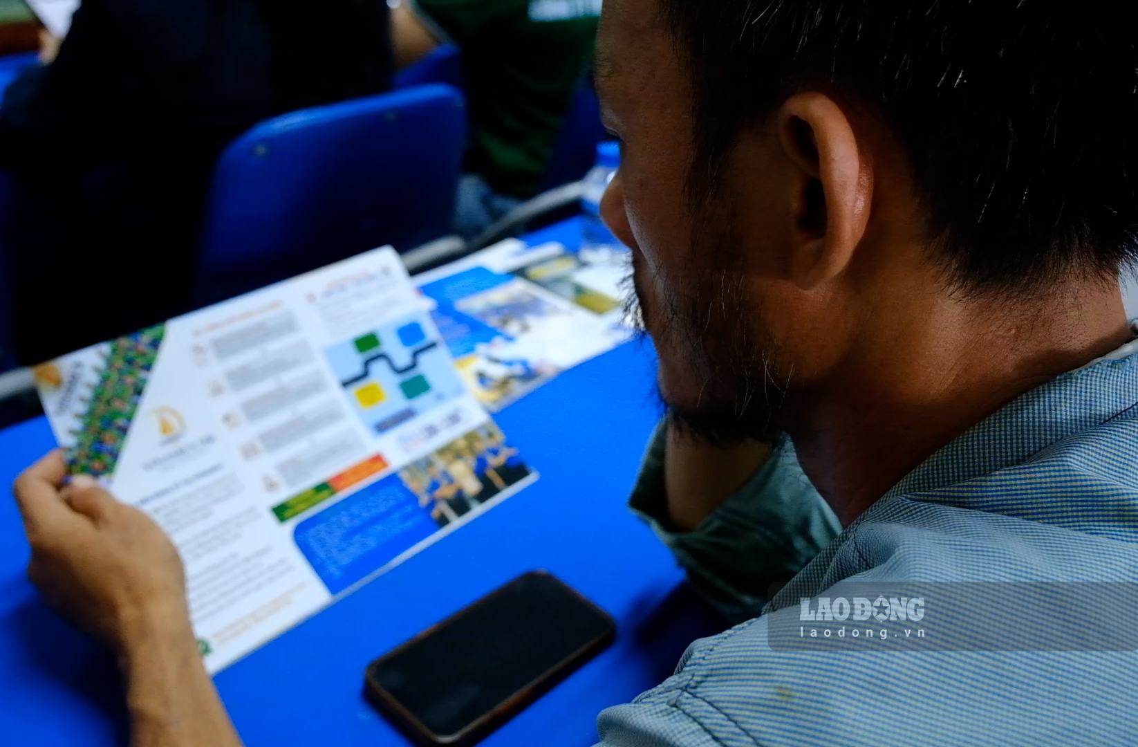 Many job opportunities for older workers in the last months of the year. Photo: My Ly