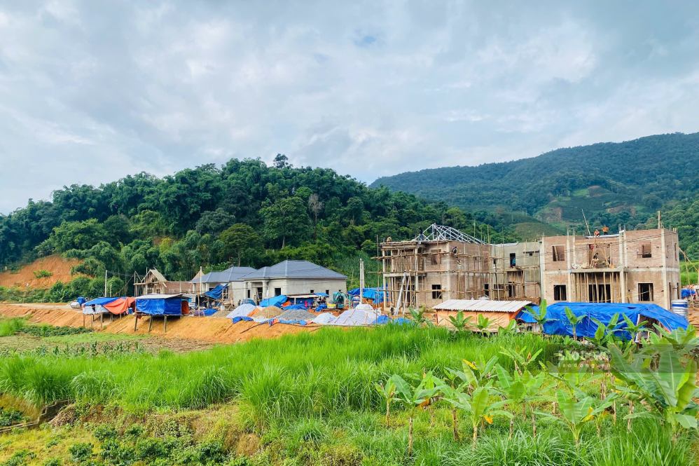 Nơi định cư mới của 13 hộ bản Tăng, xã Nậm Lầu, tỉnh Sơn La phải di rời do mua lũ, sạt lở. Ảnh: Trường Sơn