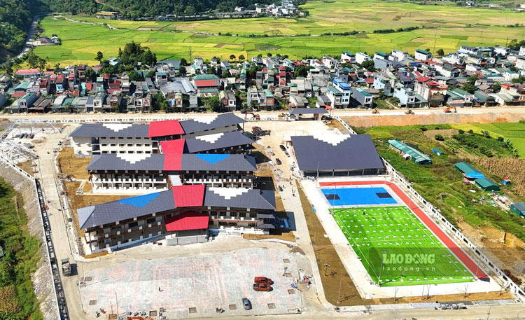L'école primaire et secondaire interne de Muong Khuong est prête à accueillir près de 1 000 élèves. Photo: Huong Tra