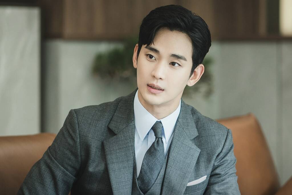 Kim Soo Hyun returned to the Korean stage after a long absence. Photo: Netflix