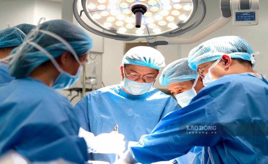Promoting the completion of regulations on training resident doctors and specialist doctors. Photo: Thao My