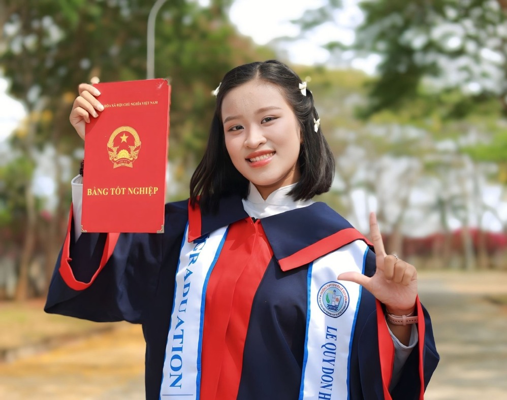 Minh Khuê là cựu học sinh Trường THPT Chuyên Lê Qúy Đôn, TPHCM. Ảnh: Học viện Quân Y cung cấp