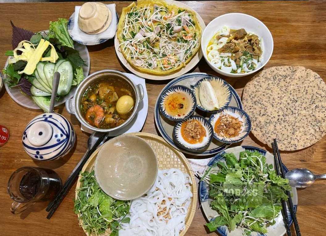 Da Nang cuisine is diverse with many dishes imbued with the Central region flavor, from main dishes to snacks loved by tourists. Photo: Linh Dan