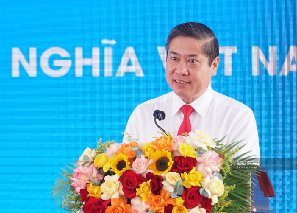 Ông Phan Thái Bình - Phó Chủ tịch UBND thành phố Đà Nẵng phát biểu tại lễ khởi công KCN Tam Anh 1. Ảnh: Hoàng Bin