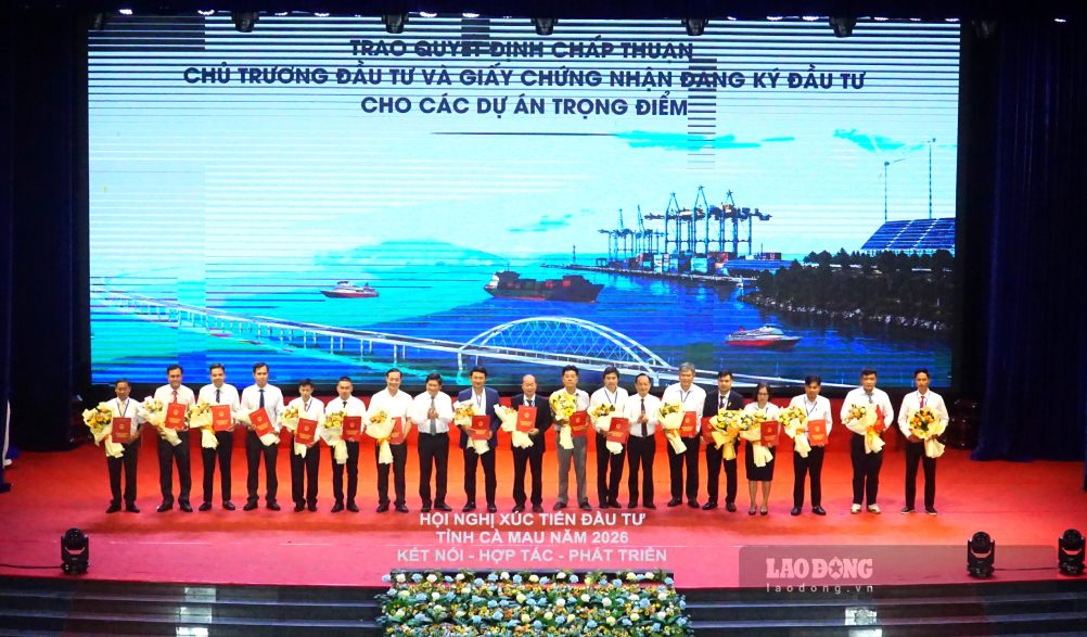 Nhiều nhà đầu tư, doanh nghiệp đăng ký đầu tư với số vốn cực lớn vào Cà Mau. Ảnh: Nhật Hồ.