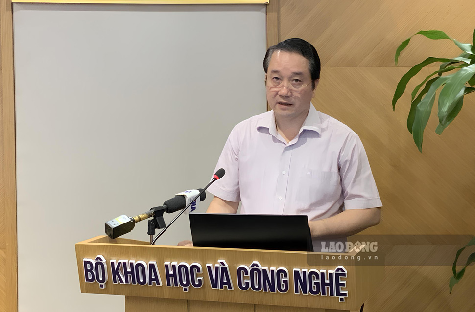 Mr. Dao Ngoc Chien - Director of the National Science and Technology Development Fund (Ministry of Science and Technology) shares about the new financial mechanism for strategic technology. Photo: Hao Thien