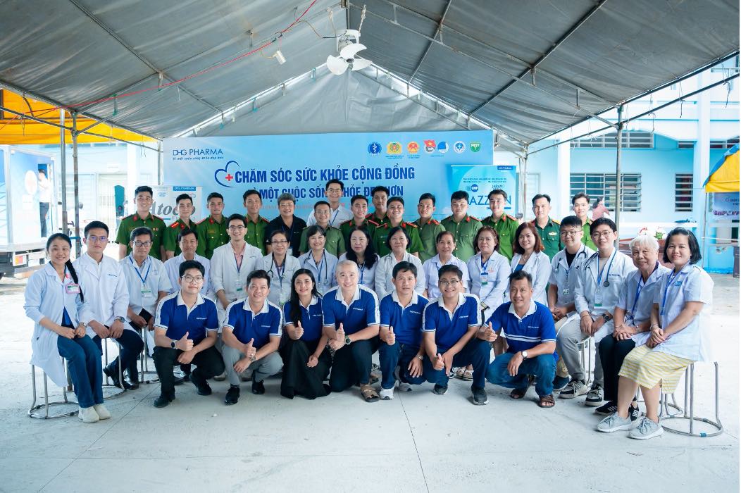  Những con người thầm lặng góp sức làm nên một hành trình ý nghĩa vì cộng đồng. Ảnh: DHG Pharma