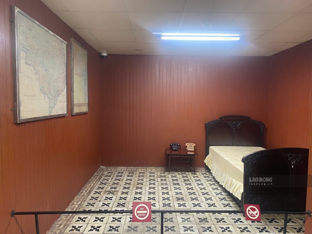 Tầng hầm chịu được oanh kích của bom lớn và pháo. Ảnh: Hào Hoa