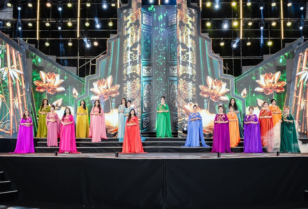 Cuộc thi do Hãng Truyền hình Trực tuyến Việt Nam thực hiện, Chủ tịch Topstar Entertainment USA, Chủ tịch Miss Business World Đặng Gia Bena sáng lập. Ảnh: Ban tổ chức