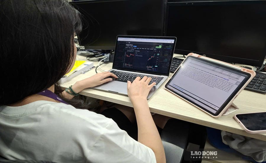 Need to increase the supply of quality goods for the stock market. Photo: Luc Giang