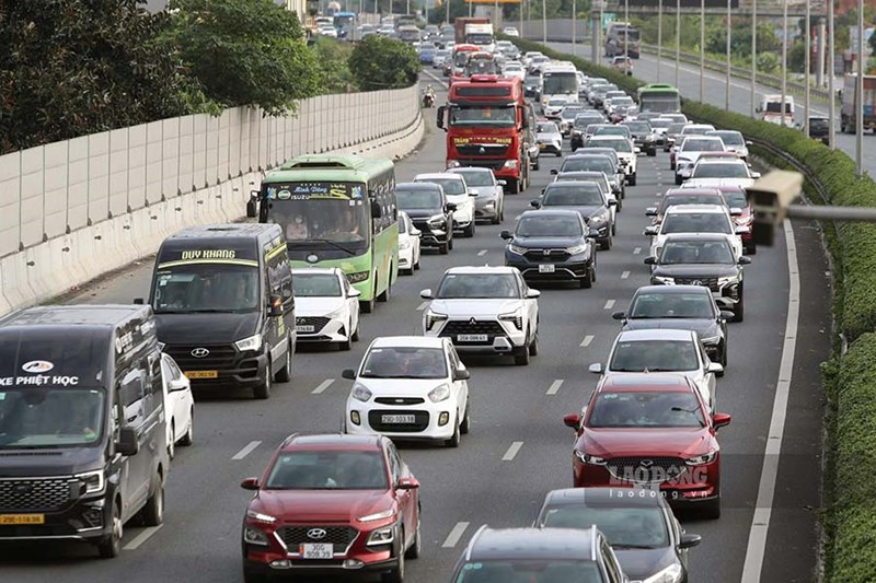 The Phap Van - Cao Bo expressway can be organized for vehicles traveling in the opposite direction if congestion occurs. Photo: To The
