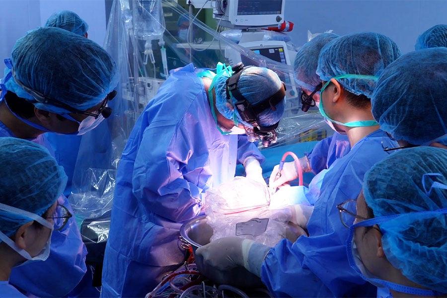 Bringing patients back from the "gate of death" with in-depth organ transplant techniques