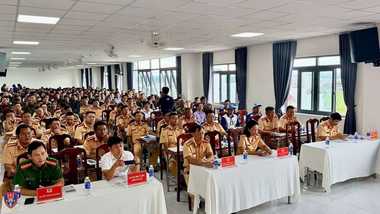 Functional forces will deploy the "Safe Driving Skills Training Campaign" throughout Dak Lak province. Photo: Dak Lak Police