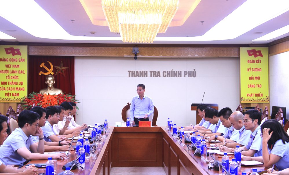 Deputy Inspector General of the Government Le Tien Dat chaired the announcement of the decision to conduct a thematic inspection of redundant houses and land after arrangement in Bac Ninh province in mid-May. Photo: Government Inspectorate