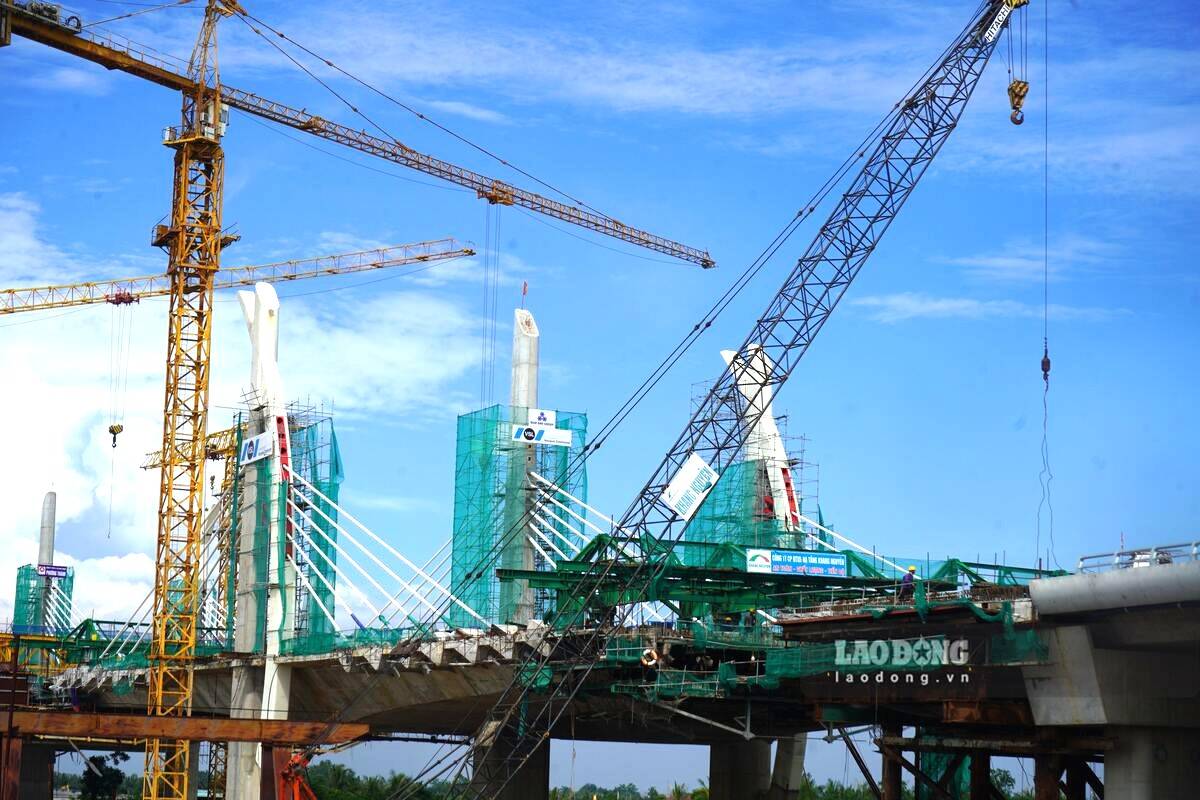 Hai Thanh bridge, belonging to the Hai Phong City Ring Road 2 project, is expected to be completed in October 2026. Photo: Mai Dung