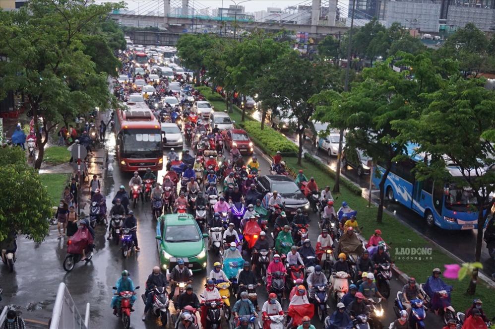 Ho Chi Minh City area is about to have thunderstorms. Photo: Minh Quan