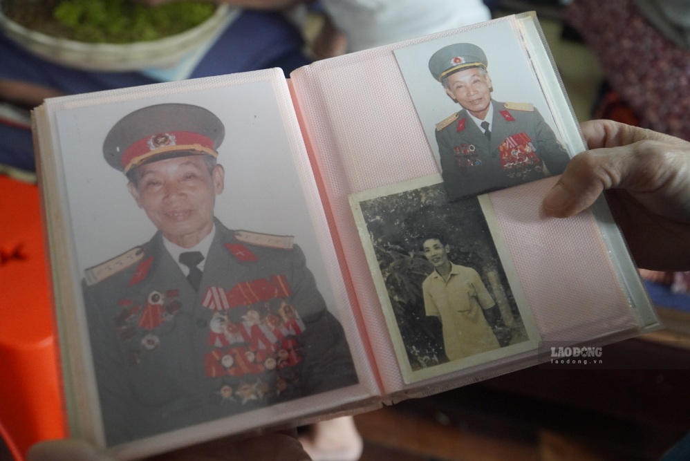 Khoảng 16 năm trước, ông Sâm vẫn còn hoạt động năng nổ tại địa phương, đảm nhiệm vai trò Bí thư Chi bộ. Ảnh: Minh Tâm