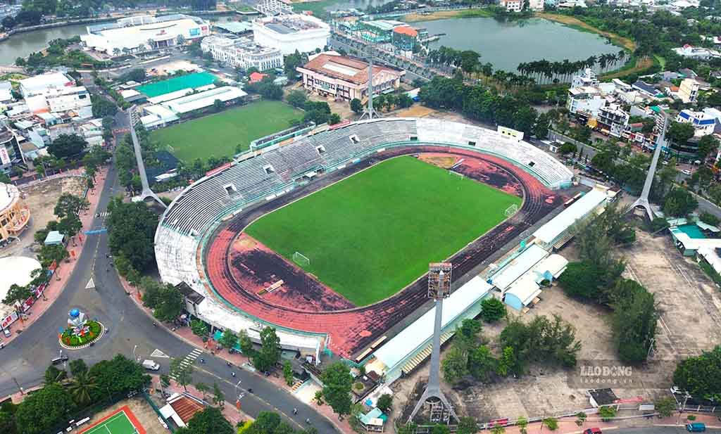 42 năm thăng trầm của sân Long An sắp khép lại.
