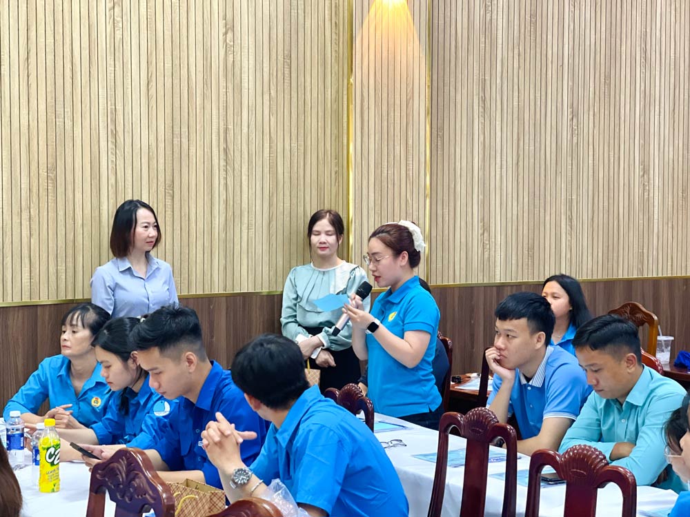 Công đoàn thành phố cũng đã tổ chức ba hội nghị “Lắng nghe đoàn viên nói” tại các khu công nghiệp, khu kinh tế trọng điểm, thu hút khoảng 850 đoàn viên, người lao động. Ảnh: Công đoàn Đà Nẵng