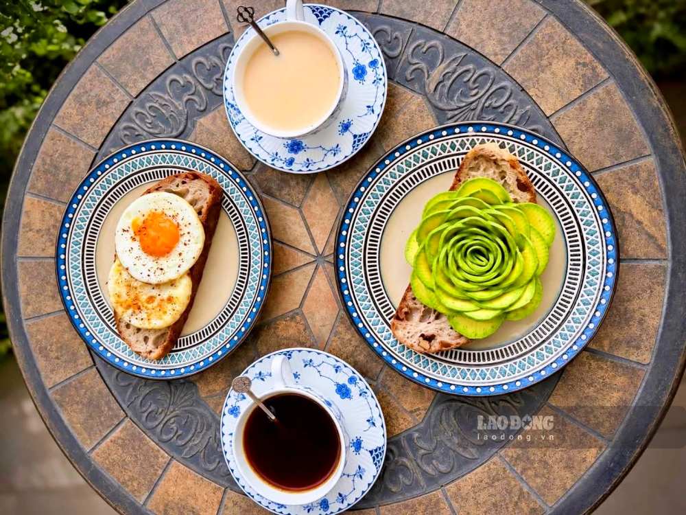 Eating breakfast on time and reasonably contributes to supporting the body to control blood sugar. Photo: Le Thao