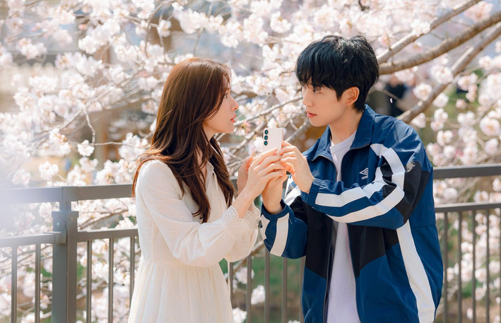 Jung Hae In và Ha Young trong phim “Our Sticky Live“. Ảnh: Netflix